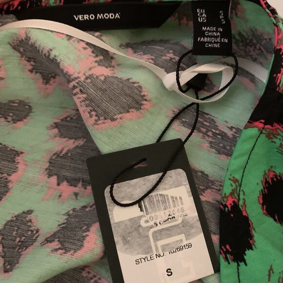 Vero Moda Long Sleeve Twist Crop Top Irish Green Anette Leopard Blouse Sz S - Picture 9 of 10